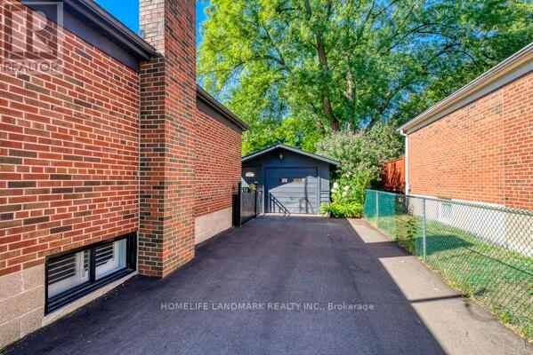 538 Fourth Line, Oakville, Ontario  L6L 5A7 - Photo 17 - W12966248