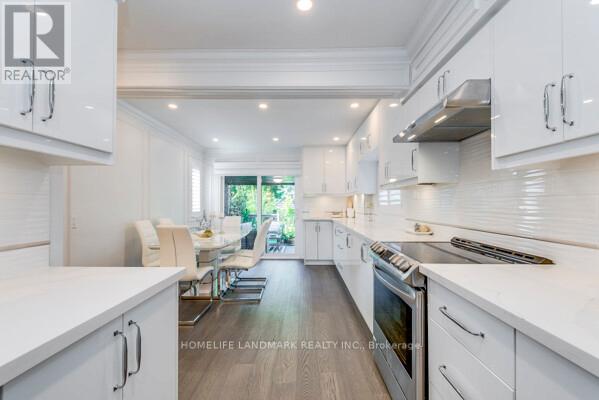 538 Fourth Line, Oakville, Ontario  L6L 5A7 - Photo 3 - W12966248