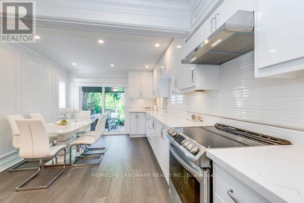 538 Fourth Line, Oakville, Ontario  L6L 5A7 - Photo 4 - W12966248