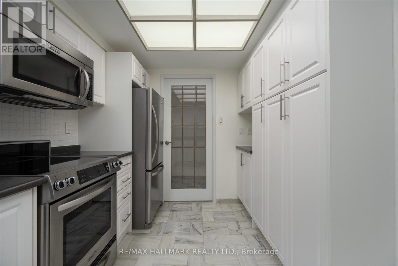 1905 - 2045 Lakeshore Boulevard W, Toronto, Ontario  M8V 2Z6 - Photo 11 - W12966296