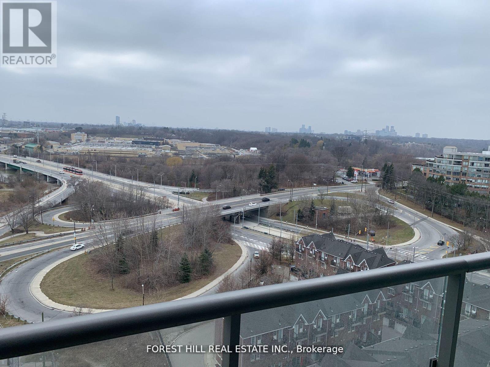 1305 - 105 Queensway Avenue, Toronto, Ontario  M6S 5B5 - Photo 18 - W12966300