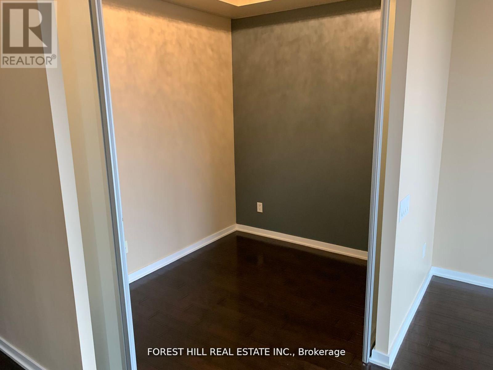 1305 - 105 Queensway Avenue, Toronto, Ontario  M6S 5B5 - Photo 6 - W12966300