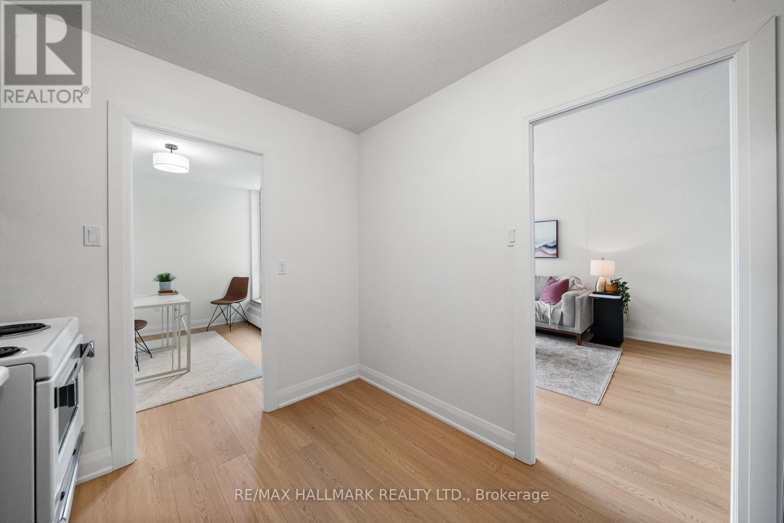 209 - 35 Ormskirk Avenue, Toronto, Ontario  M6S 1A8 - Photo 12 - W12966314