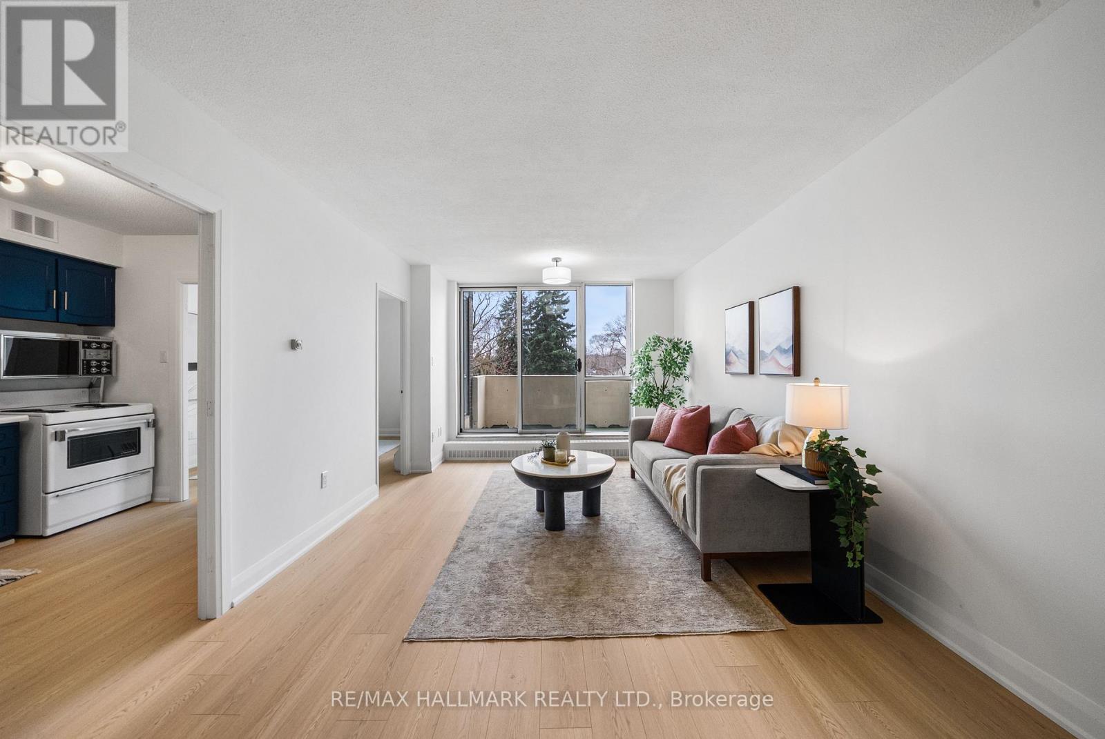 209 - 35 Ormskirk Avenue, Toronto, Ontario  M6S 1A8 - Photo 2 - W12966314