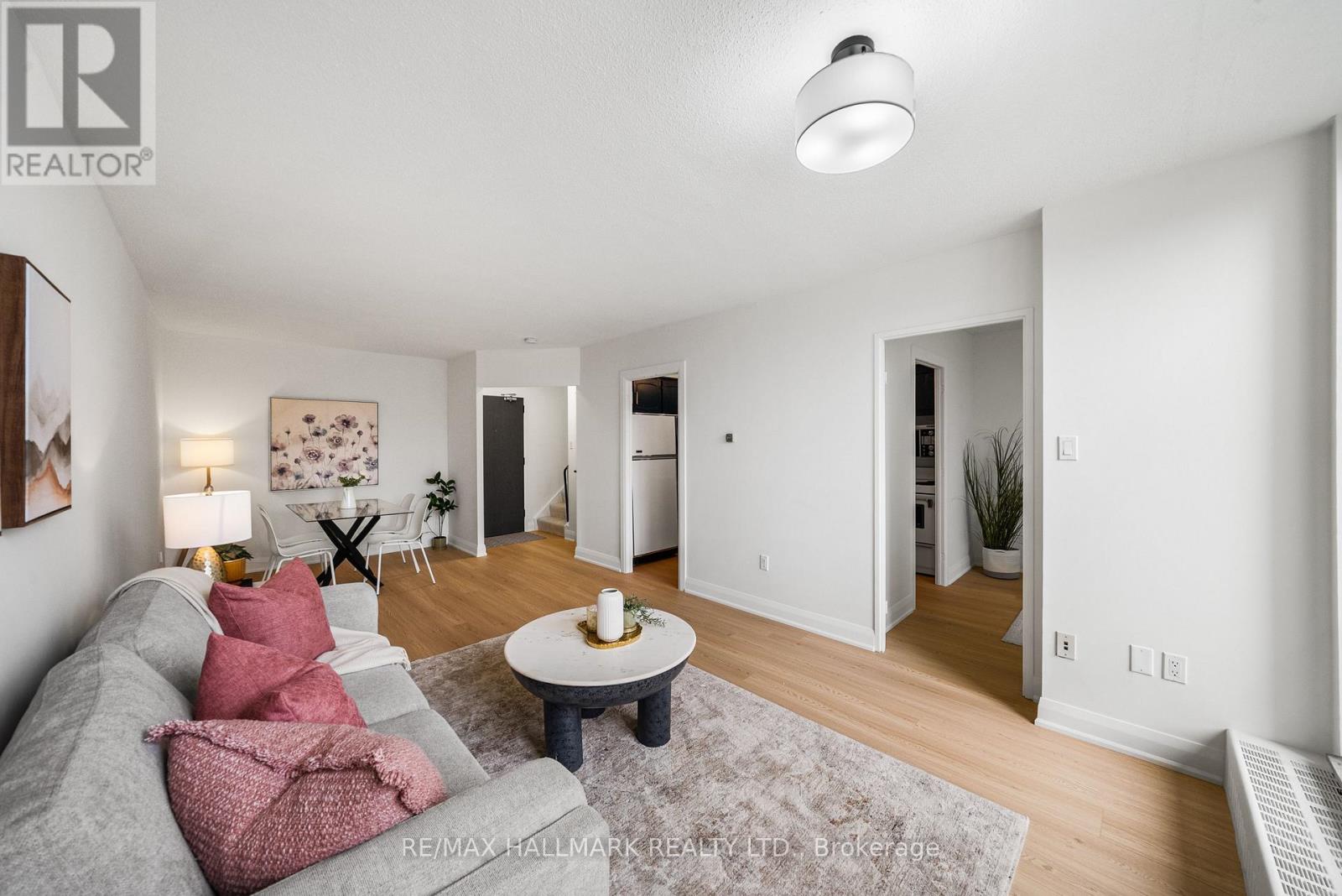 209 - 35 Ormskirk Avenue, Toronto, Ontario  M6S 1A8 - Photo 5 - W12966314