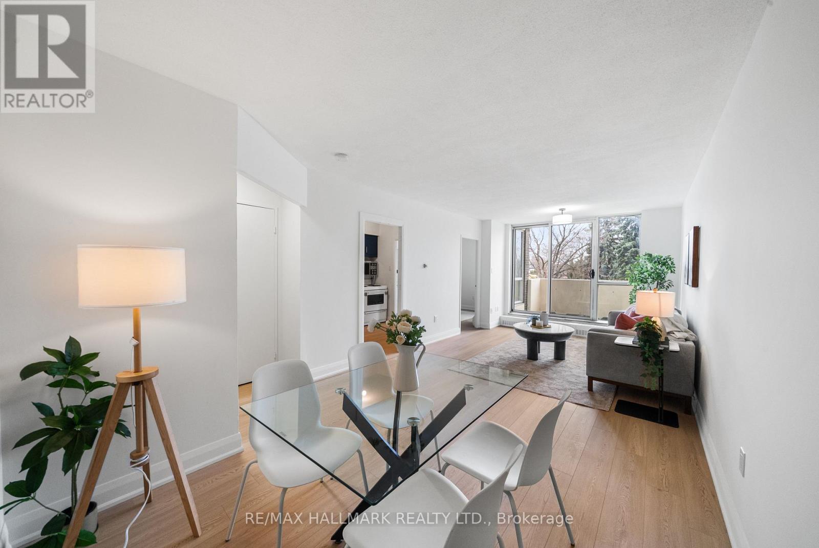 209 - 35 Ormskirk Avenue, Toronto, Ontario  M6S 1A8 - Photo 8 - W12966314