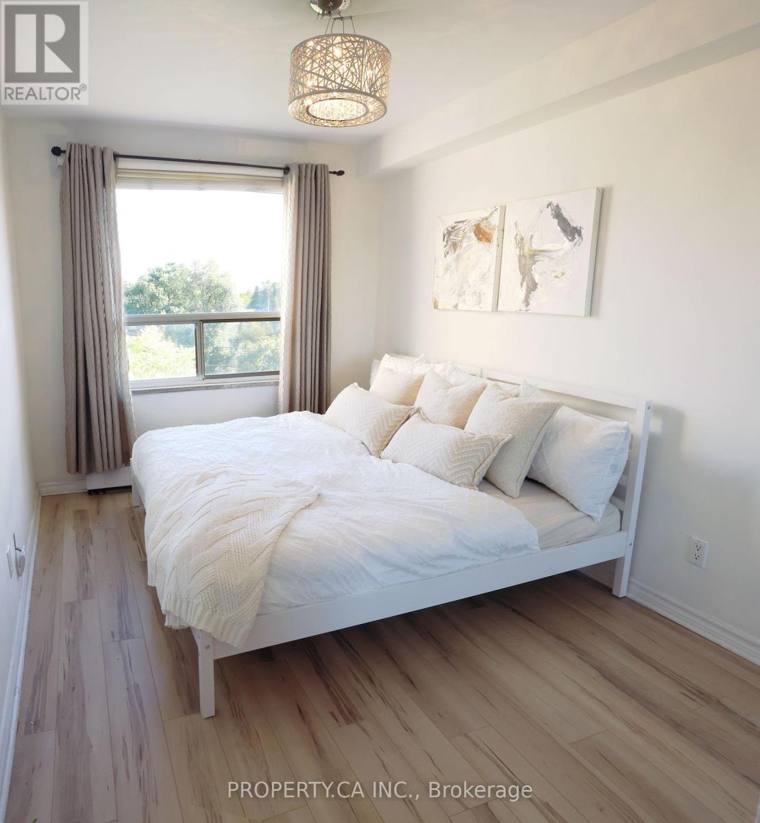 303 - 60 Gulliver Road, Toronto, Ontario  M6M 2M6 - Photo 18 - W12966346