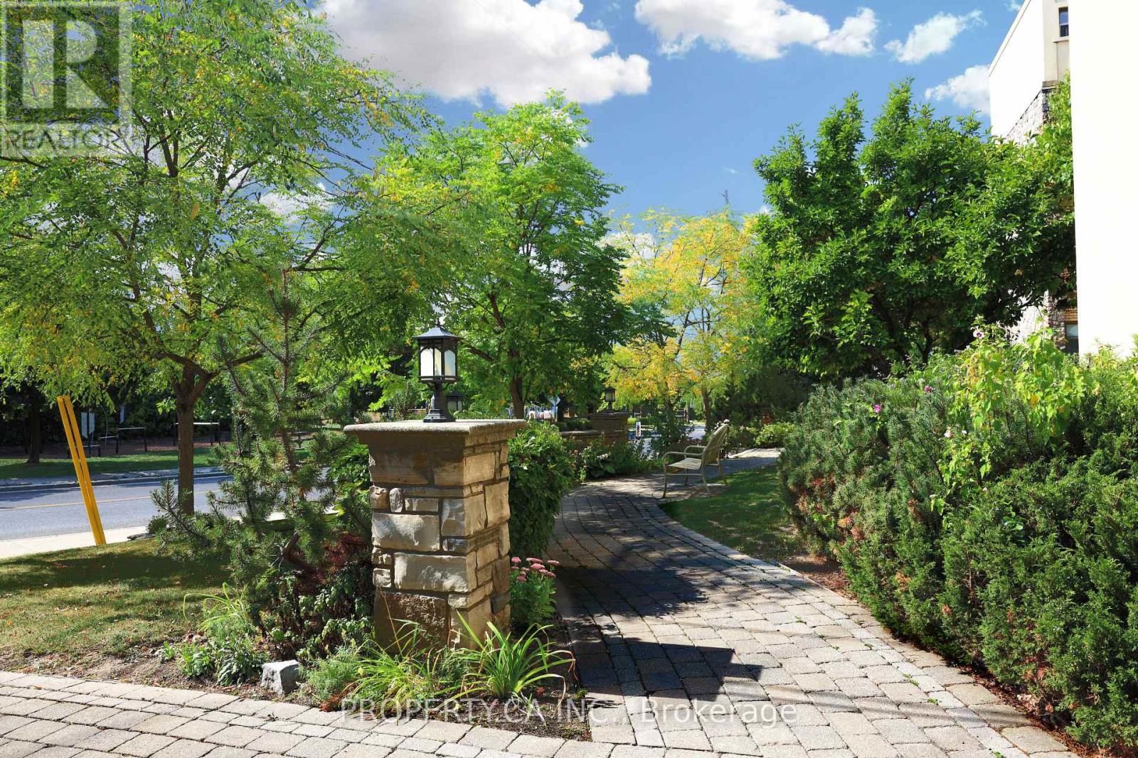 303 - 60 Gulliver Road, Toronto, Ontario  M6M 2M6 - Photo 31 - W12966346