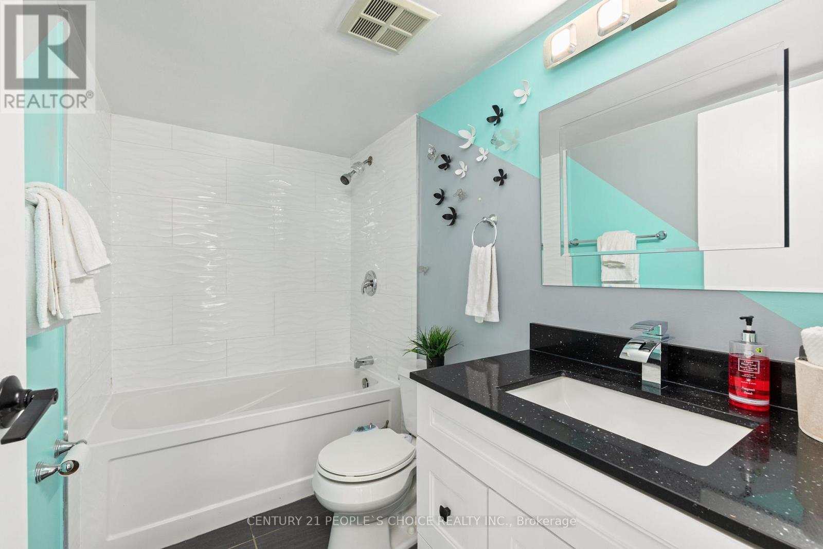 1605 - 3 Rowntree Road, Toronto, Ontario  M9V 5G8 - Photo 13 - W12966368