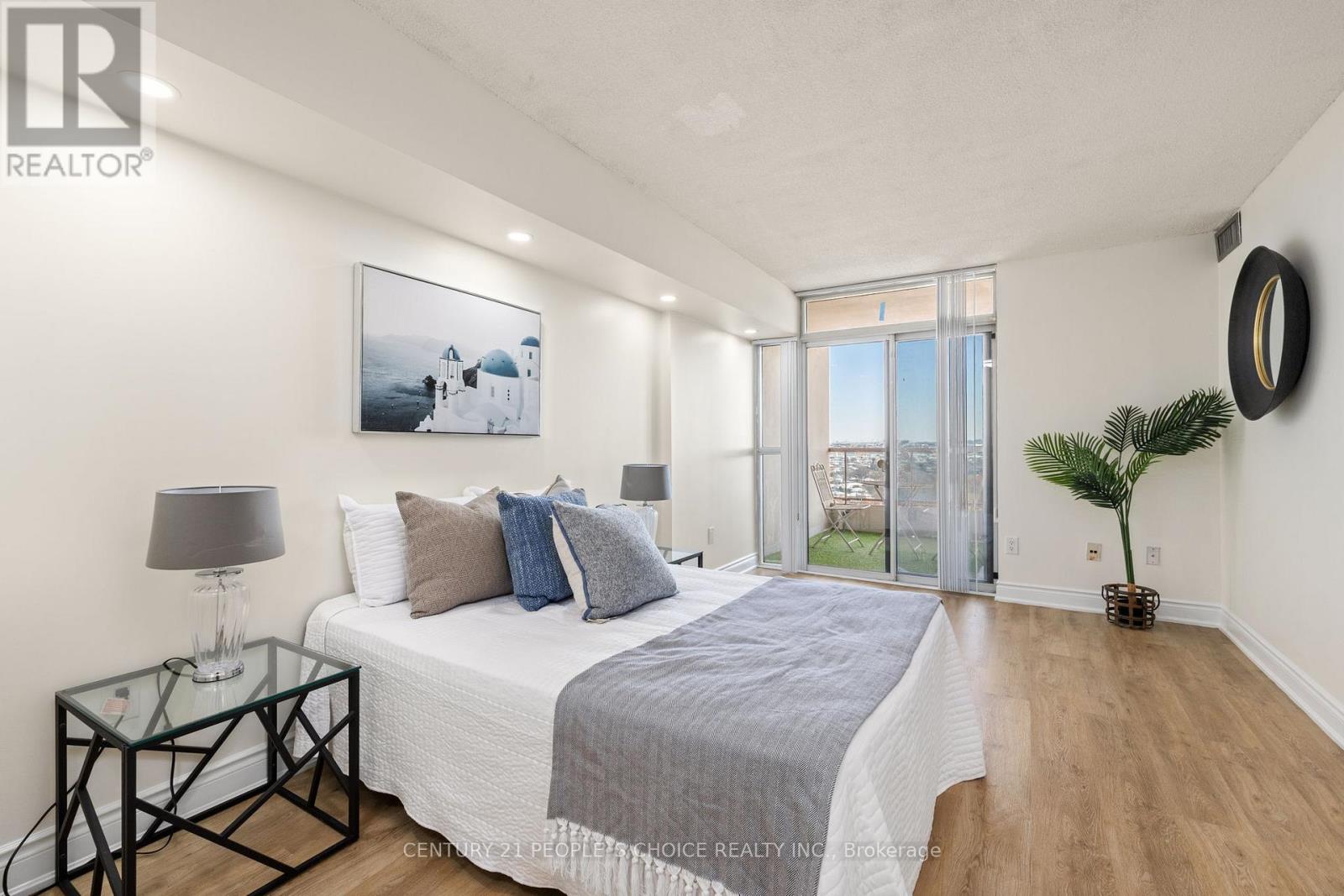 1605 - 3 Rowntree Road, Toronto, Ontario  M9V 5G8 - Photo 17 - W12966368