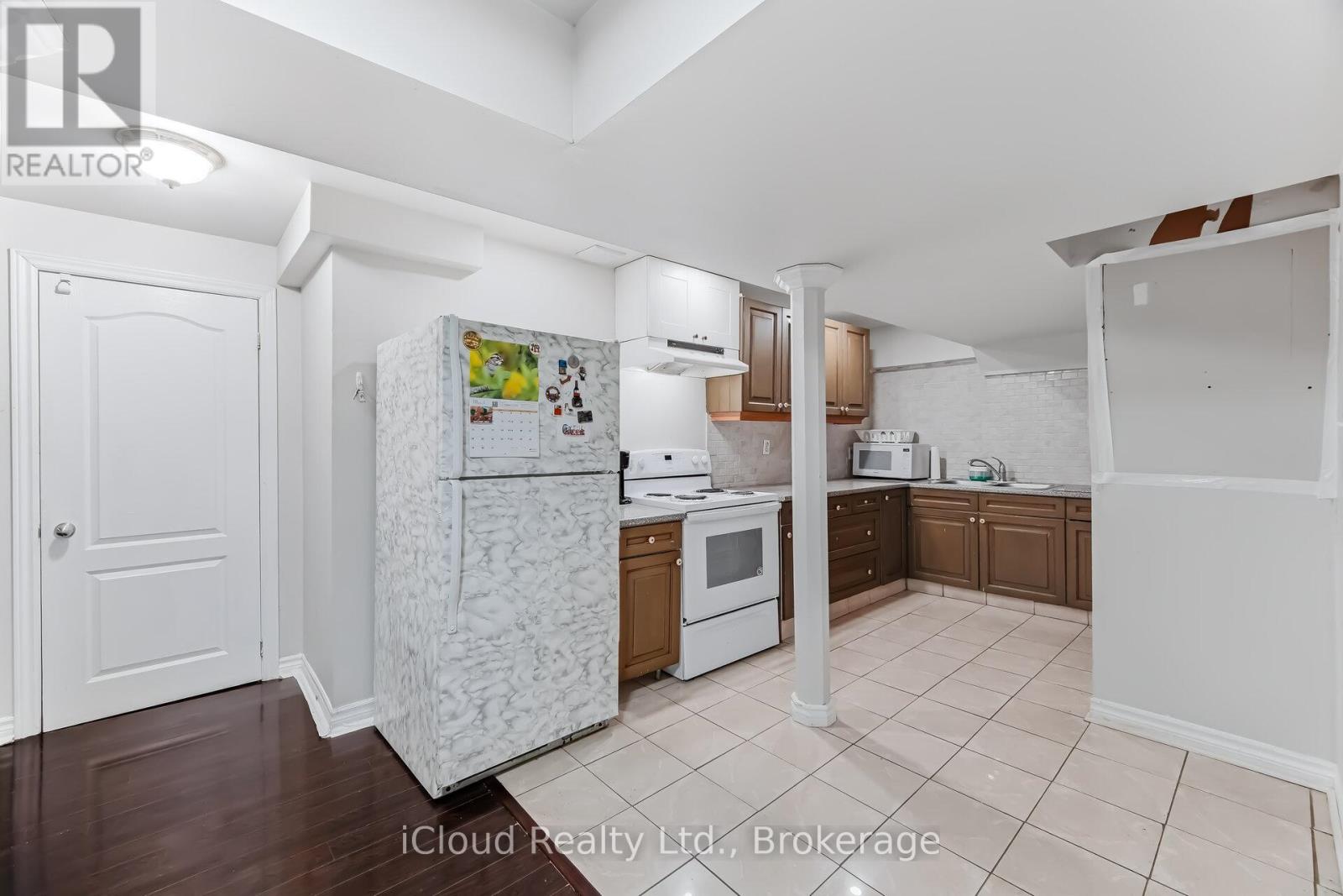 81 Crown Victoria Drive W, Brampton, Ontario  L7A 3X1 - Photo 41 - W12966380