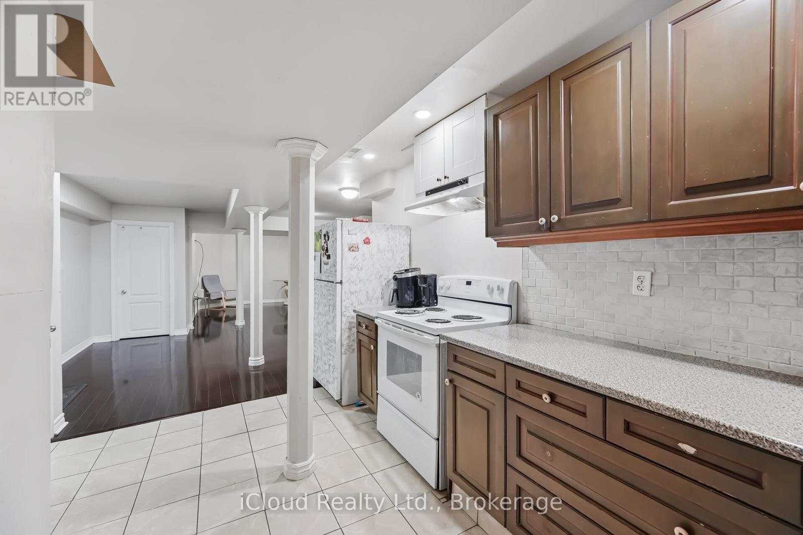 81 Crown Victoria Drive W, Brampton, Ontario  L7A 3X1 - Photo 42 - W12966380