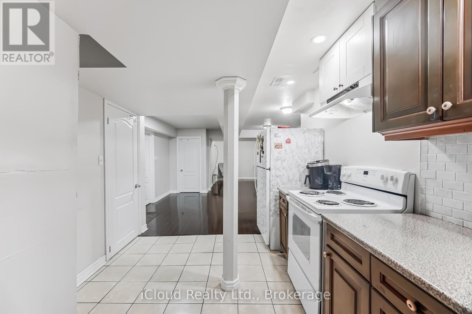 81 Crown Victoria Drive W, Brampton, Ontario  L7A 3X1 - Photo 43 - W12966380