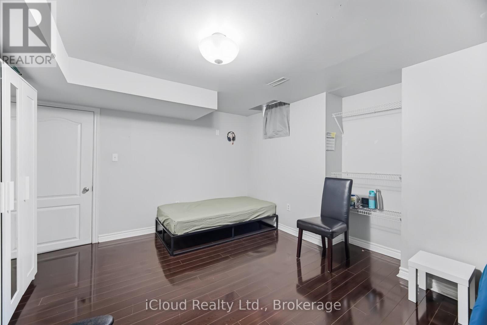 81 Crown Victoria Drive W, Brampton, Ontario  L7A 3X1 - Photo 46 - W12966380