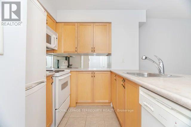 710 - 2121 Lake Shore Boulevard W, Toronto, Ontario  M8V 4E9 - Photo 8 - W12966450