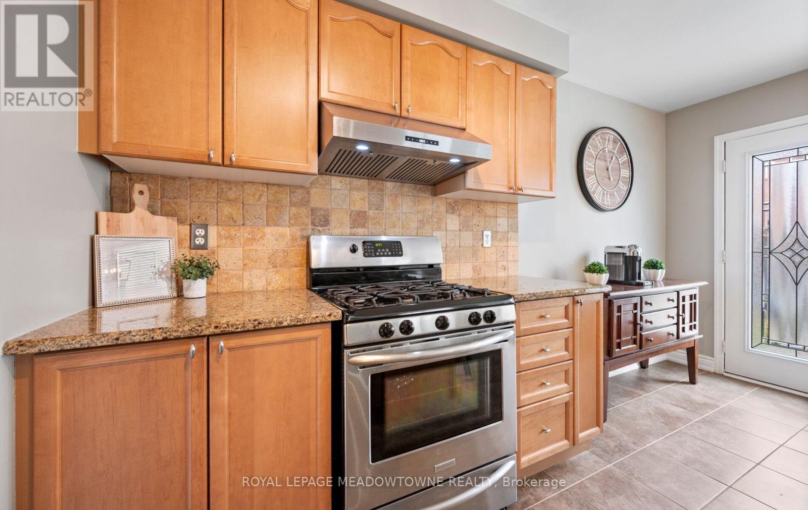 6 Clyde Road, Brampton, Ontario  L6X 0L9 - Photo 23 - W12966494