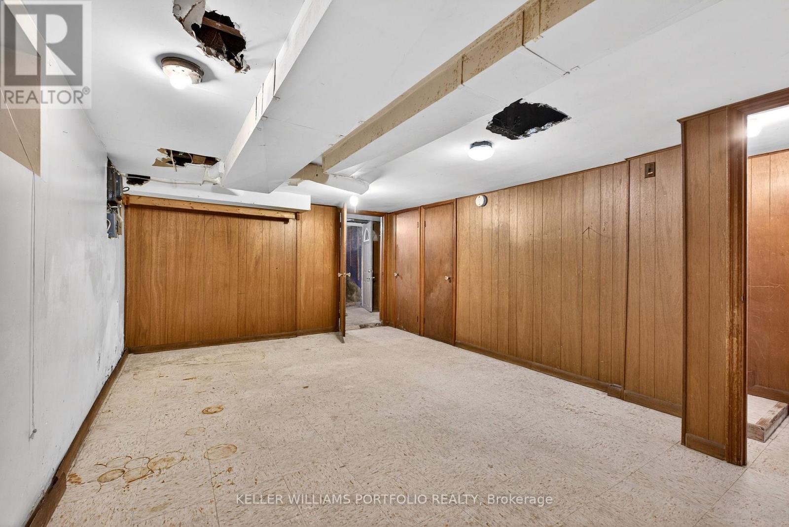 31 Mcroberts Avenue, Toronto, Ontario  M6E 4P3 - Photo 28 - W12966498