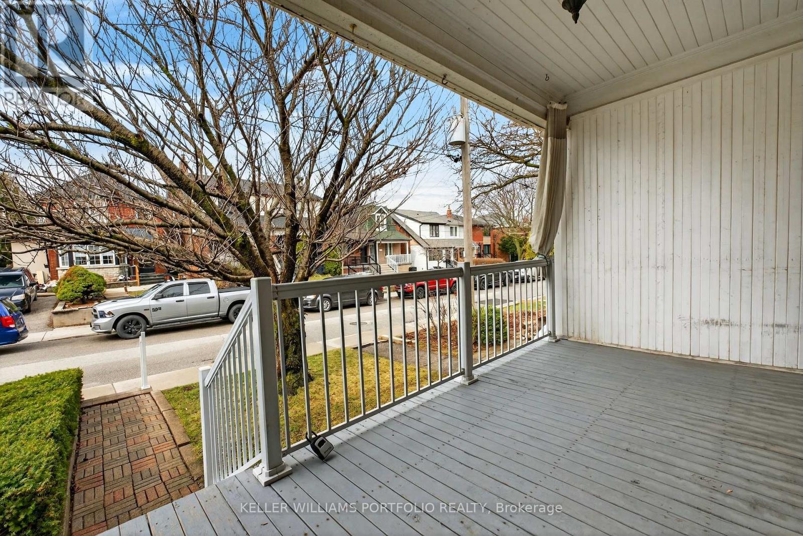 31 Mcroberts Avenue, Toronto, Ontario  M6E 4P3 - Photo 4 - W12966498