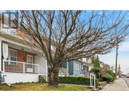 31 MCROBERTS AVENUE, Toronto, Ontario