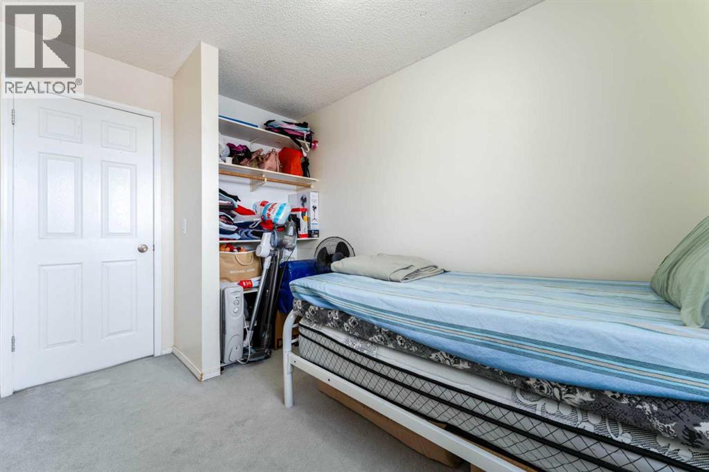 31 Coventry Lane NE, Calgary, Alberta  T3K 4G4 - Photo 18 - A2299352