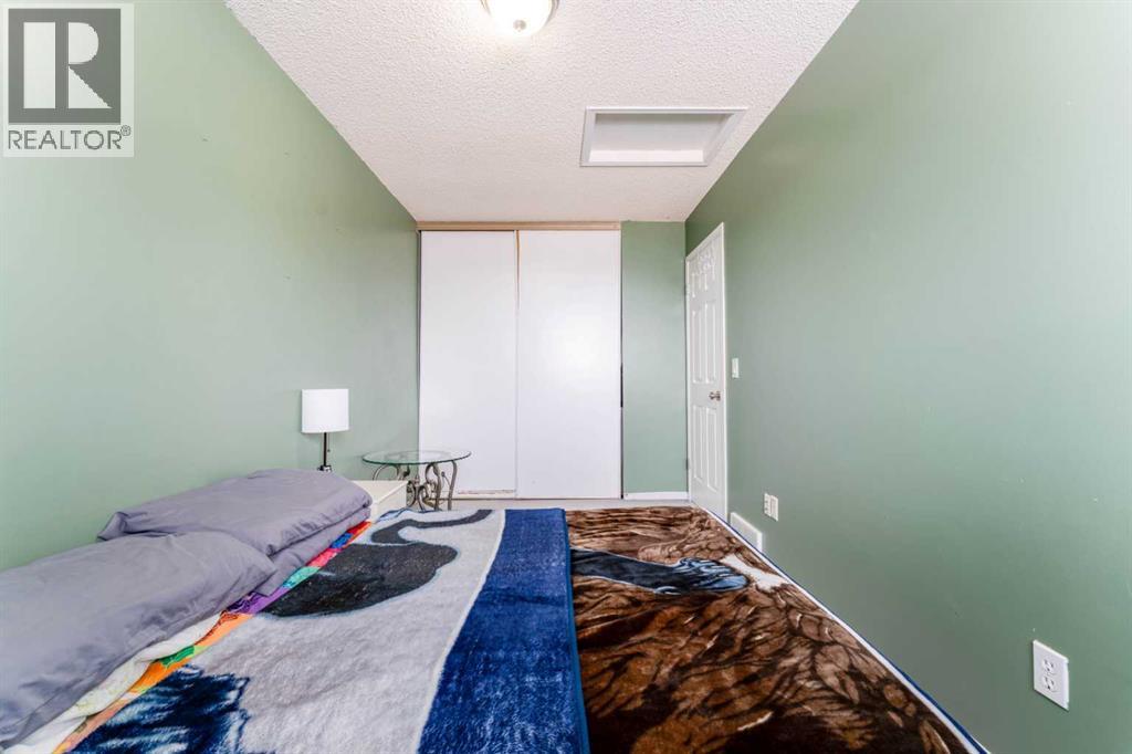 31 Coventry Lane NE, Calgary, Alberta  T3K 4G4 - Photo 21 - A2299352