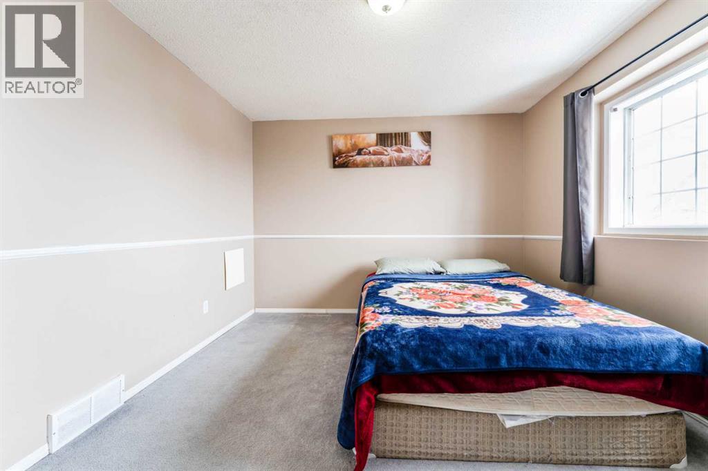 31 Coventry Lane NE, Calgary, Alberta  T3K 4G4 - Photo 25 - A2299352