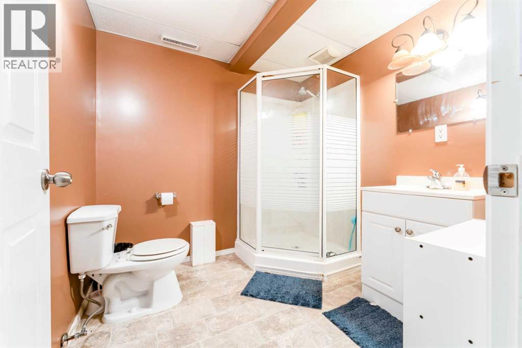 31 Coventry Lane NE, Calgary, Alberta  T3K 4G4 - Photo 27 - A2299352