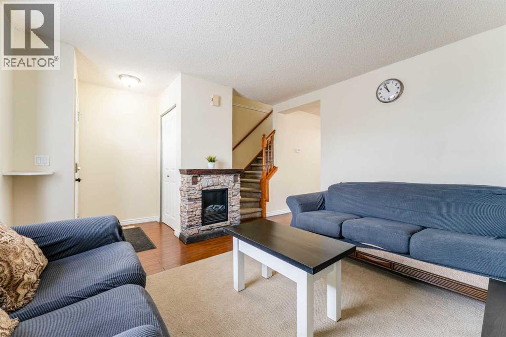 31 Coventry Lane NE, Calgary, Alberta  T3K 4G4 - Photo 5 - A2299352