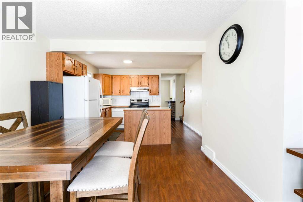 31 Coventry Lane NE, Calgary, Alberta  T3K 4G4 - Photo 8 - A2299352