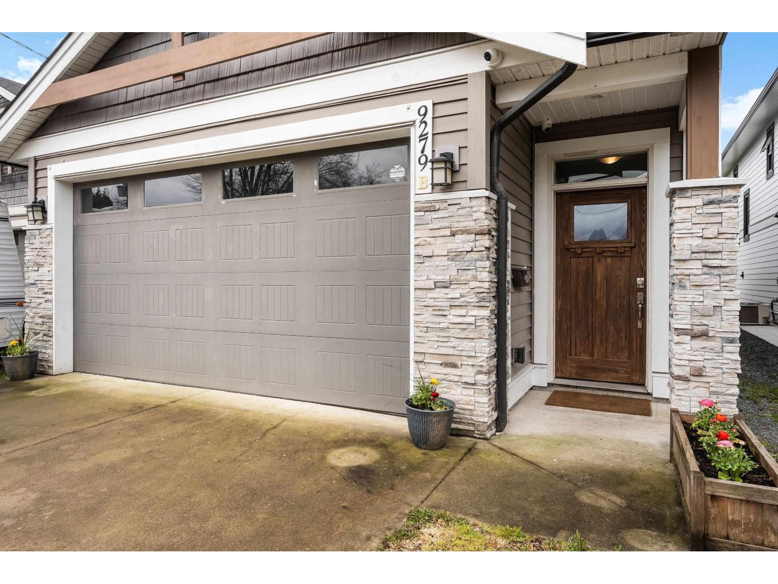 B 9279 Carleton Street, Chilliwack Proper East, Chilliwack, British Columbia  V2P 6E1 - Photo 3 - R3107156