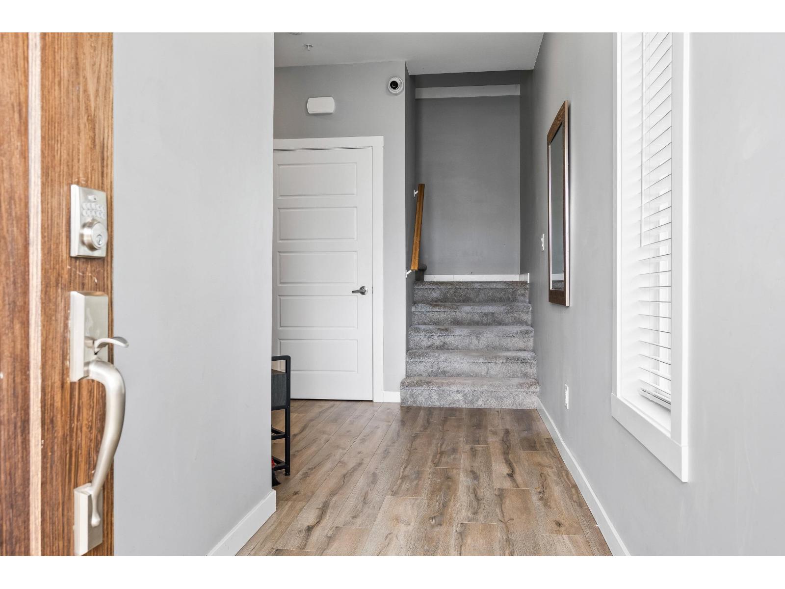 B 9279 Carleton Street, Chilliwack Proper East, Chilliwack, British Columbia  V2P 6E1 - Photo 4 - R3107156