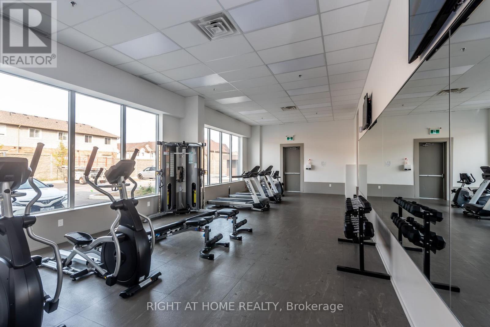 714 - 550 North Service Road, Grimsby, Ontario  L3M 4E8 - Photo 18 - X12966204