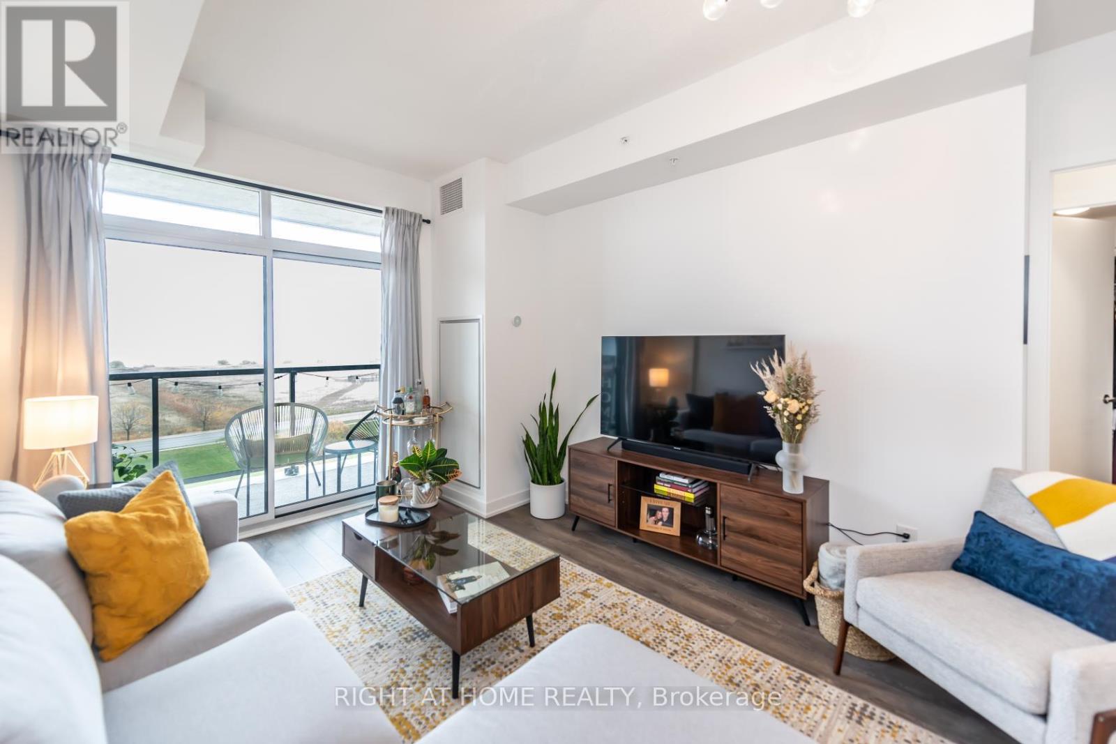 714 - 550 North Service Road, Grimsby, Ontario  L3M 4E8 - Photo 8 - X12966204