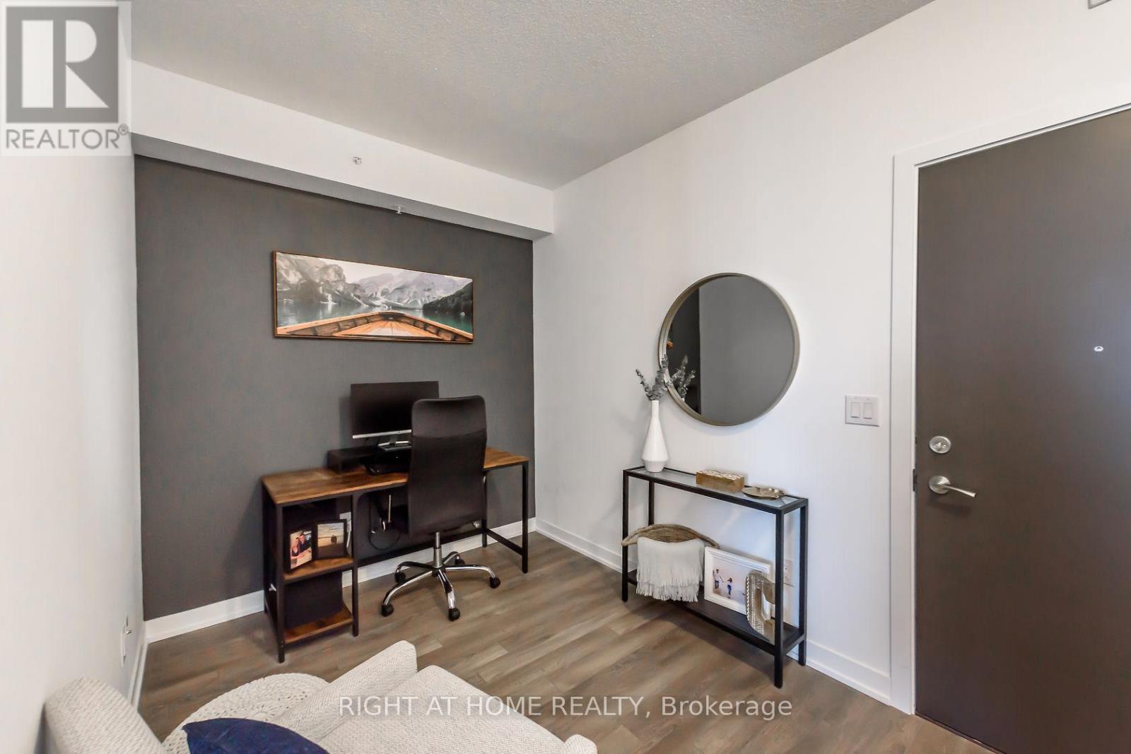 714 - 550 North Service Road, Grimsby, Ontario  L3M 4E8 - Photo 9 - X12966204