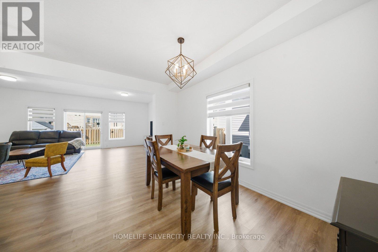 17 Oldham Avenue, Brant, Ontario  N3L 0G7 - Photo 14 - X12966350