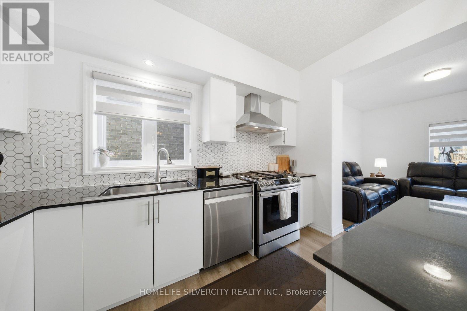 17 Oldham Avenue, Brant, Ontario  N3L 0G7 - Photo 8 - X12966350