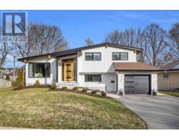 17 BLUEBIRD PLACE, Woolwich, Ontario