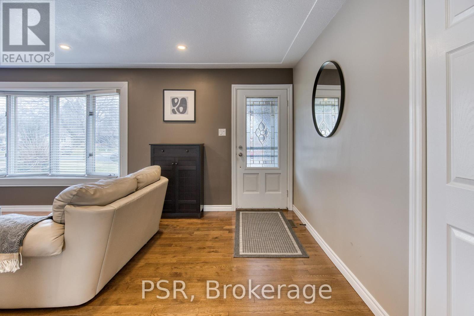 24 Burbank Road, Kitchener, Ontario  N2B 1E1 - Photo 13 - X12966406