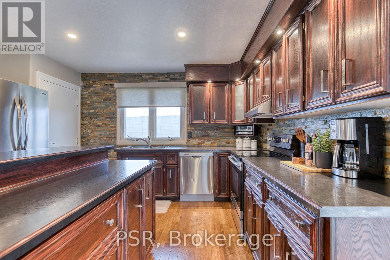 24 Burbank Road, Kitchener, Ontario  N2B 1E1 - Photo 14 - X12966406