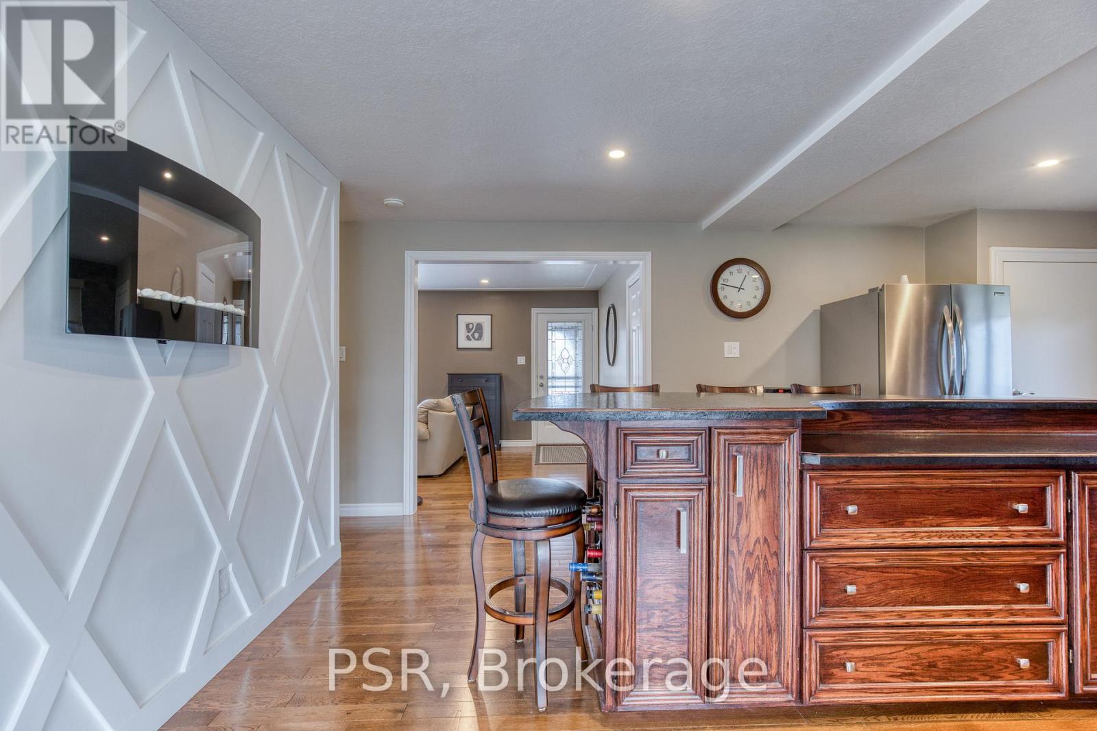 24 Burbank Road, Kitchener, Ontario  N2B 1E1 - Photo 15 - X12966406