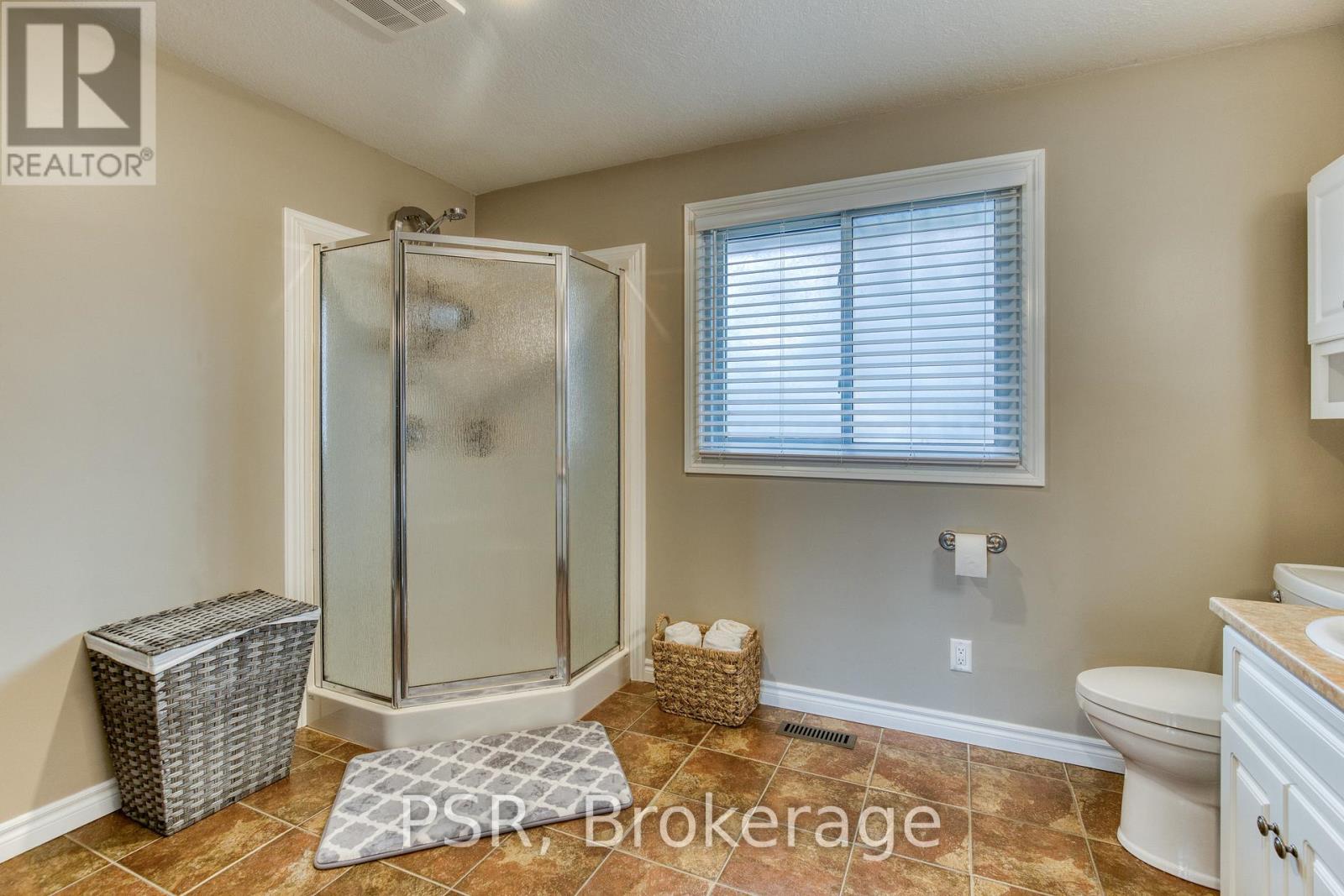 24 Burbank Road, Kitchener, Ontario  N2B 1E1 - Photo 27 - X12966406