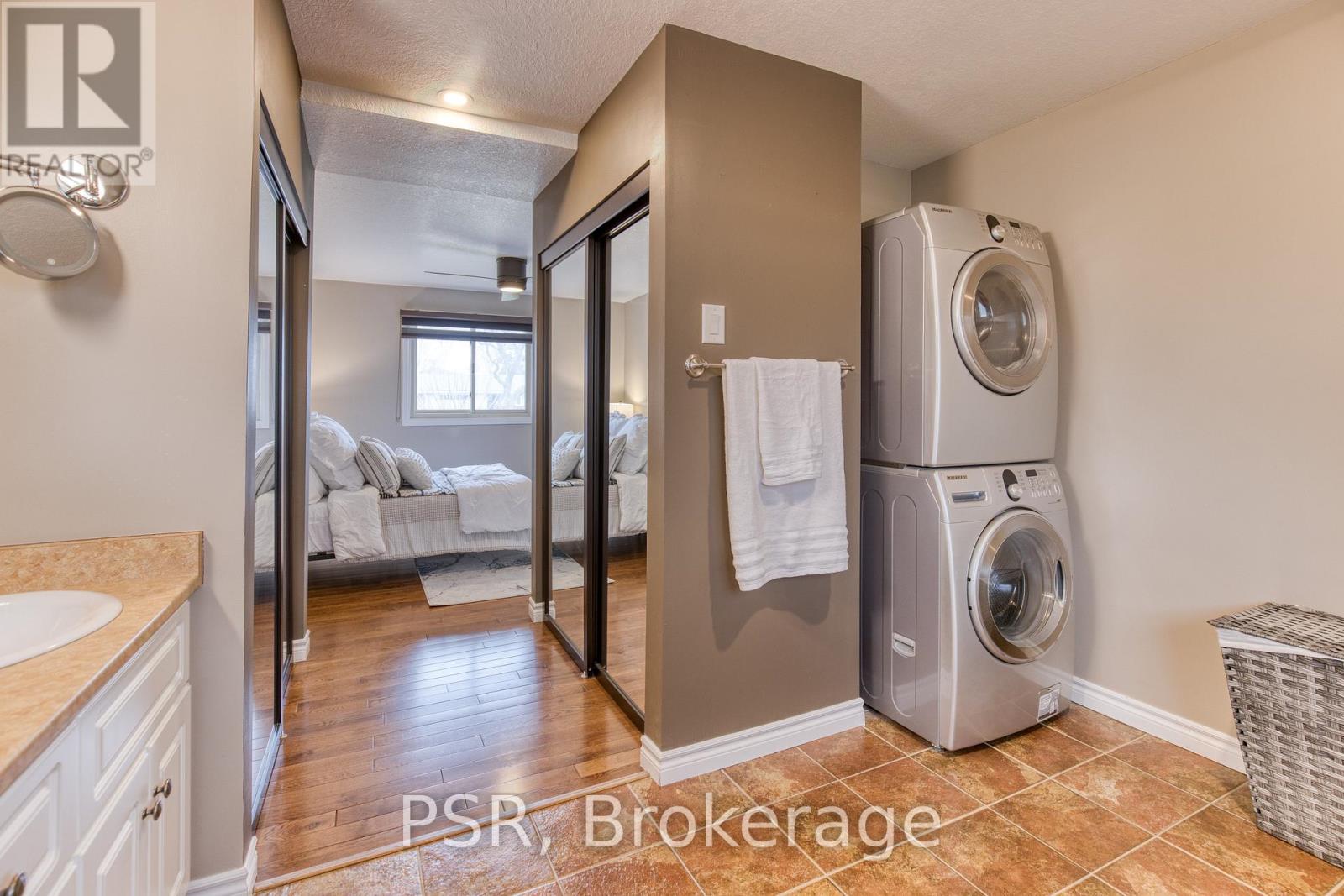 24 Burbank Road, Kitchener, Ontario  N2B 1E1 - Photo 28 - X12966406