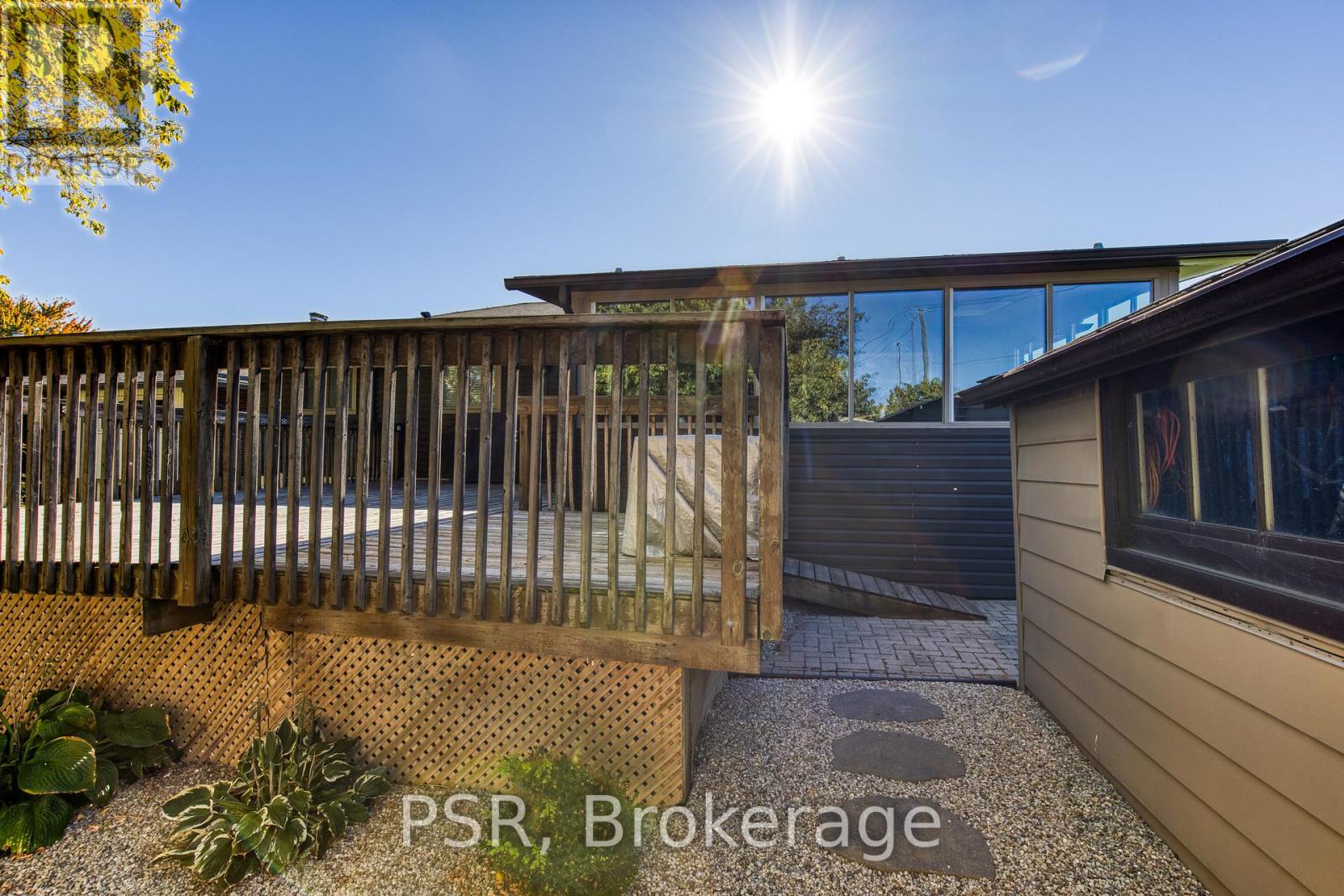 24 Burbank Road, Kitchener, Ontario  N2B 1E1 - Photo 4 - X12966406