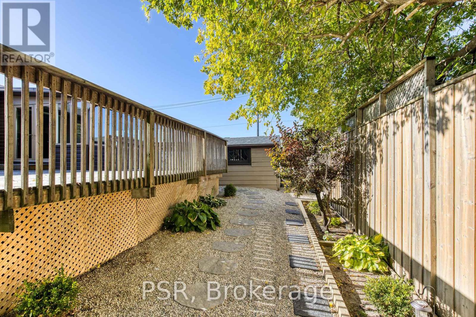 24 Burbank Road, Kitchener, Ontario  N2B 1E1 - Photo 7 - X12966406