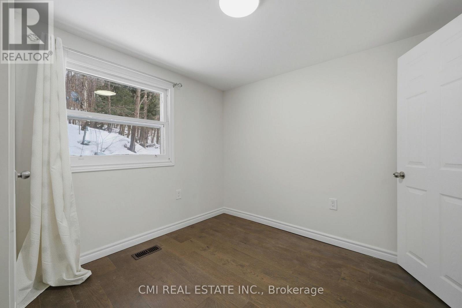 63 Sunnylea Avenue, Armour, Ontario  P0A 1L0 - Photo 16 - X12966502