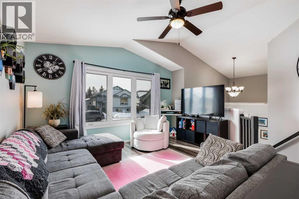 48 Hawthorn Way NE, Olds, Alberta  T4H 1X7 - Photo 6 - A2291739