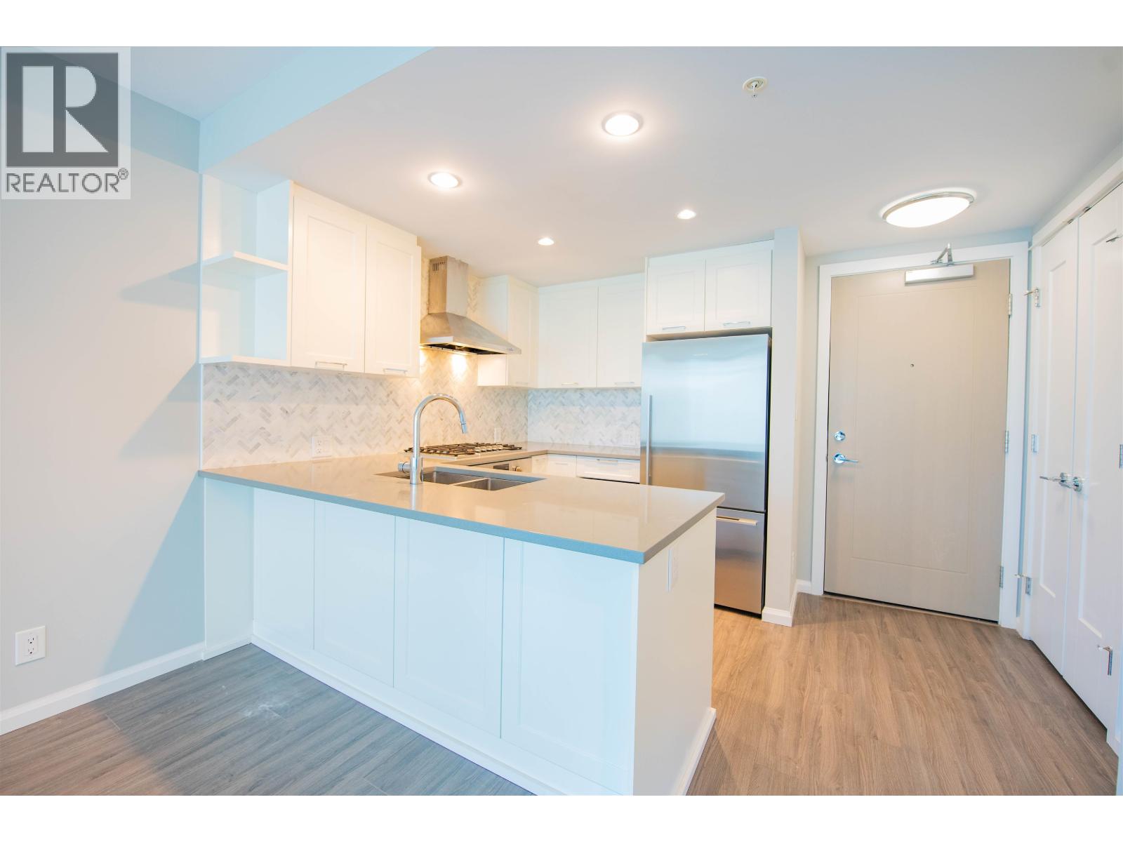 1203 520 Como Lake Avenue, Coquitlam, British Columbia  V3J 0E8 - Photo 4 - R3085412