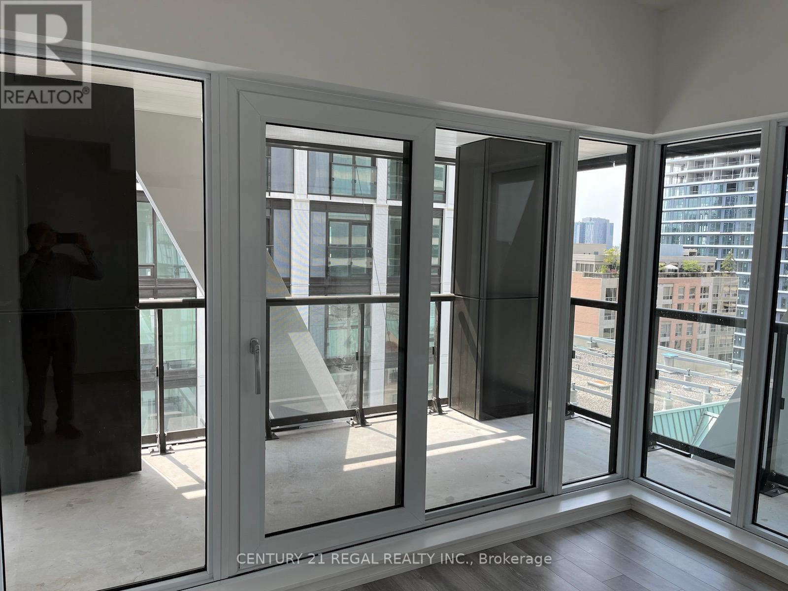 1409 - 238 Simcoe Street, Toronto, Ontario  M5T 1T4 - Photo 12 - C12959952