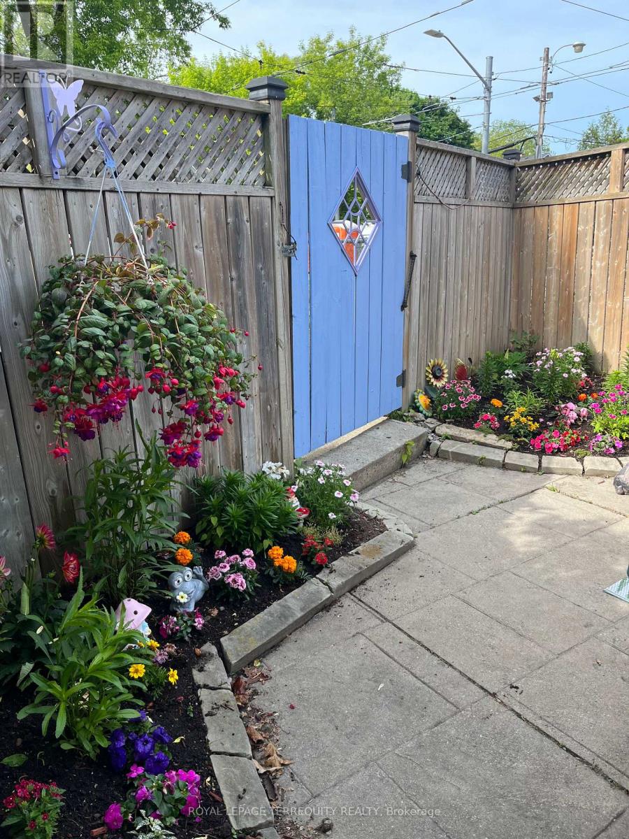 1746 Queen Street E, Toronto, Ontario  M4L 1G7 - Photo 21 - E12865030