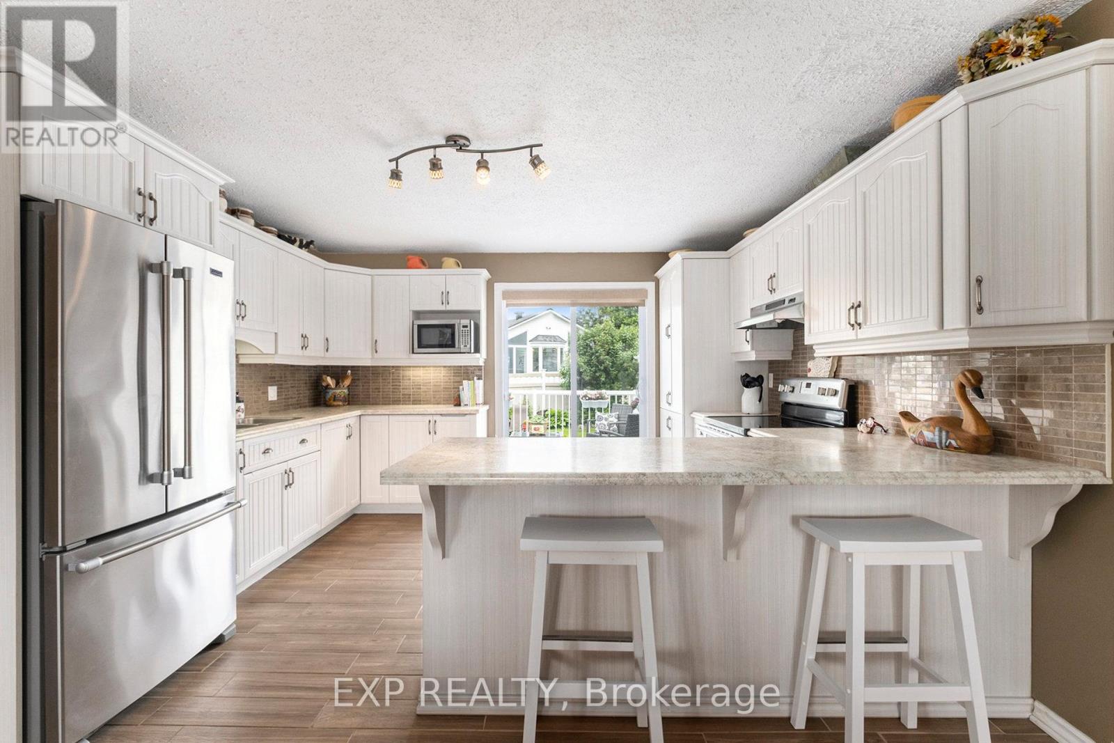 36 Desnoyers Street, Casselman, Ontario  K0A 1M0 - Photo 9 - X12888726